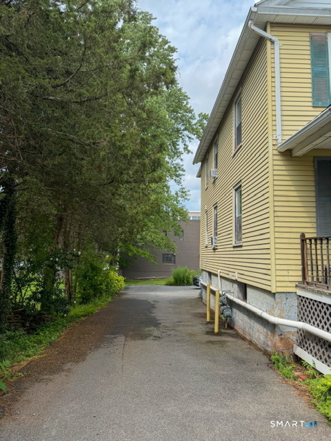 20 Cooley Avenue Middletown CT 06457