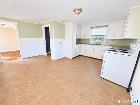 24 Railroad Avenue Plainfield CT 06374
