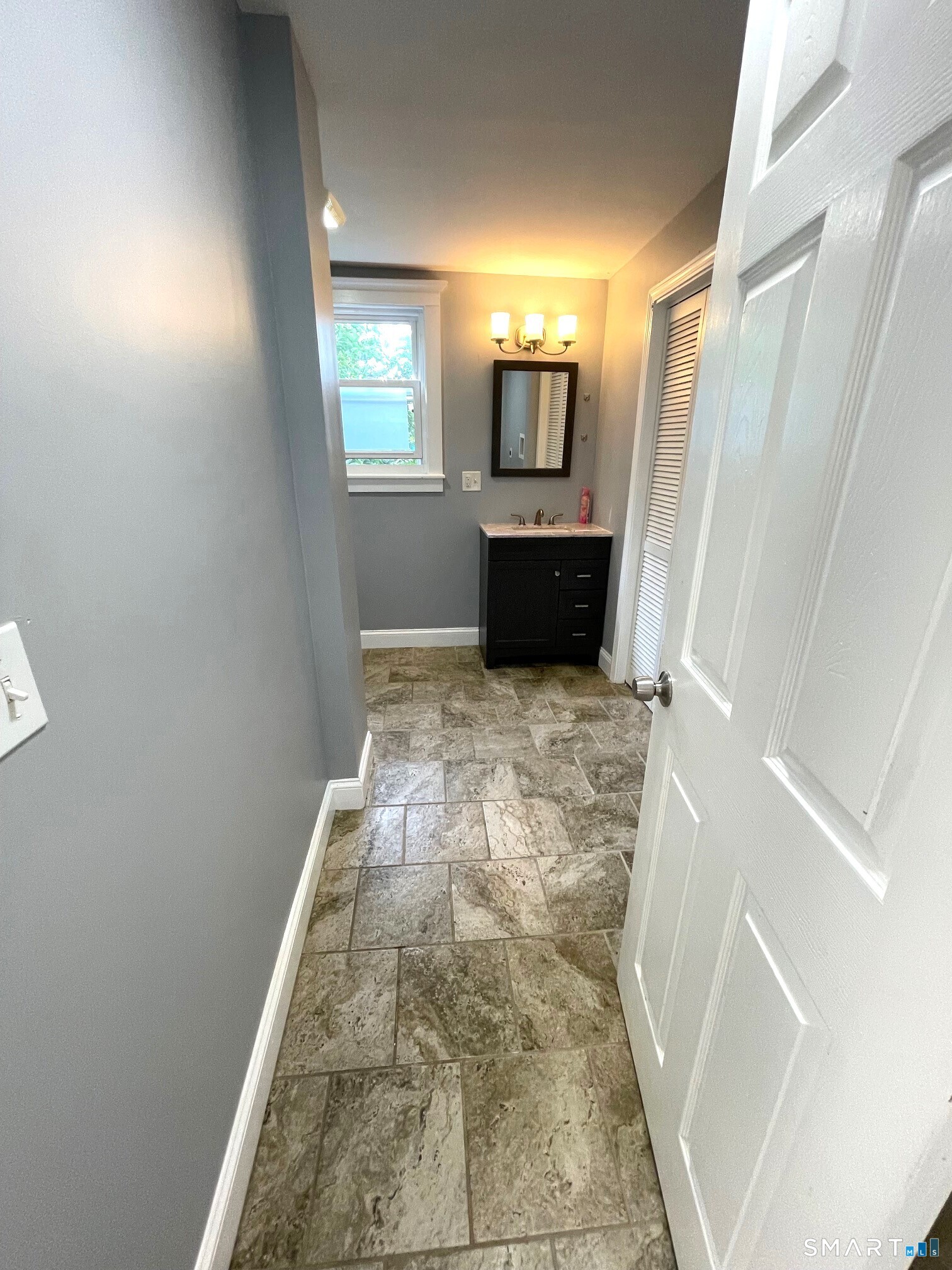 53 Orlando Street West Haven CT 06516
