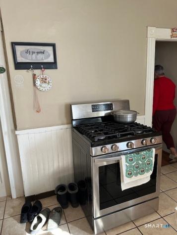 124 Smith Street Derby CT 06418