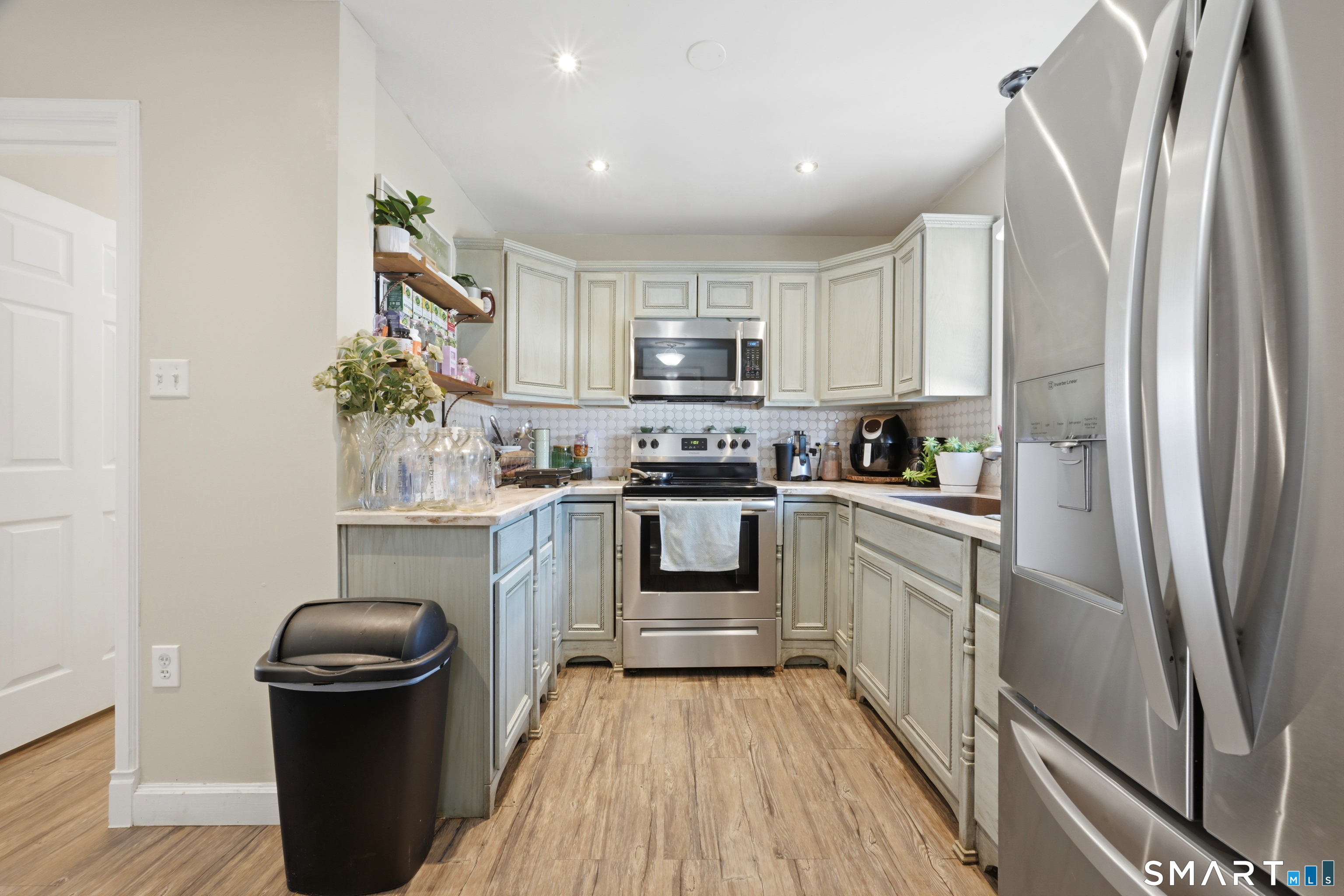 18 Division Street Norwich CT 06360