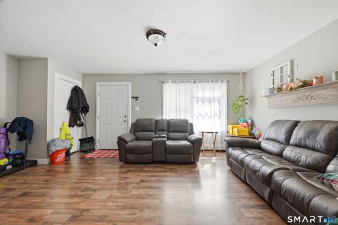 18 Division Street Norwich CT 06360