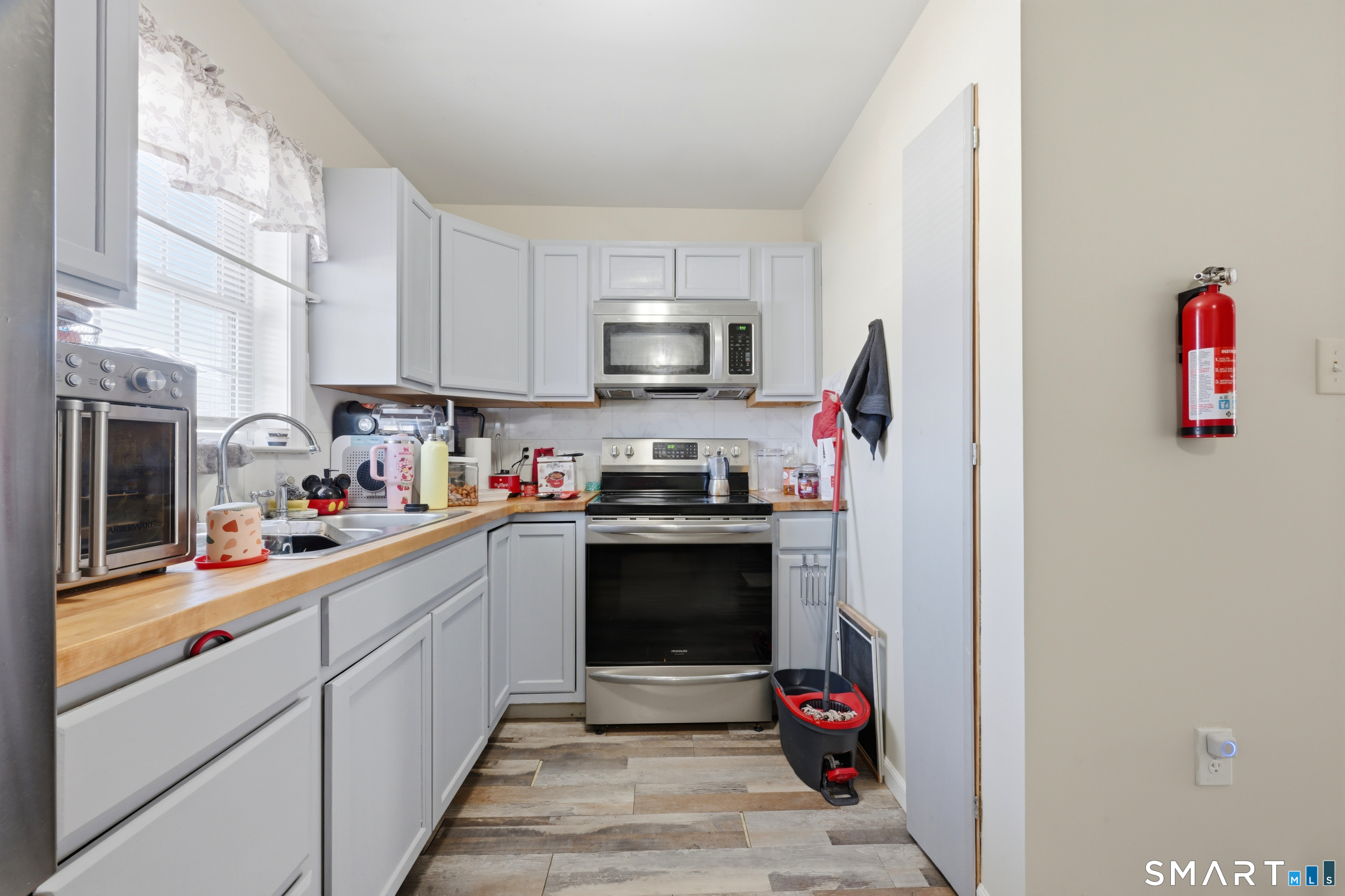 18 Division Street Norwich CT 06360