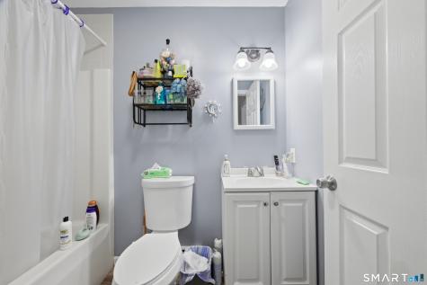 18 Division Street Norwich CT 06360