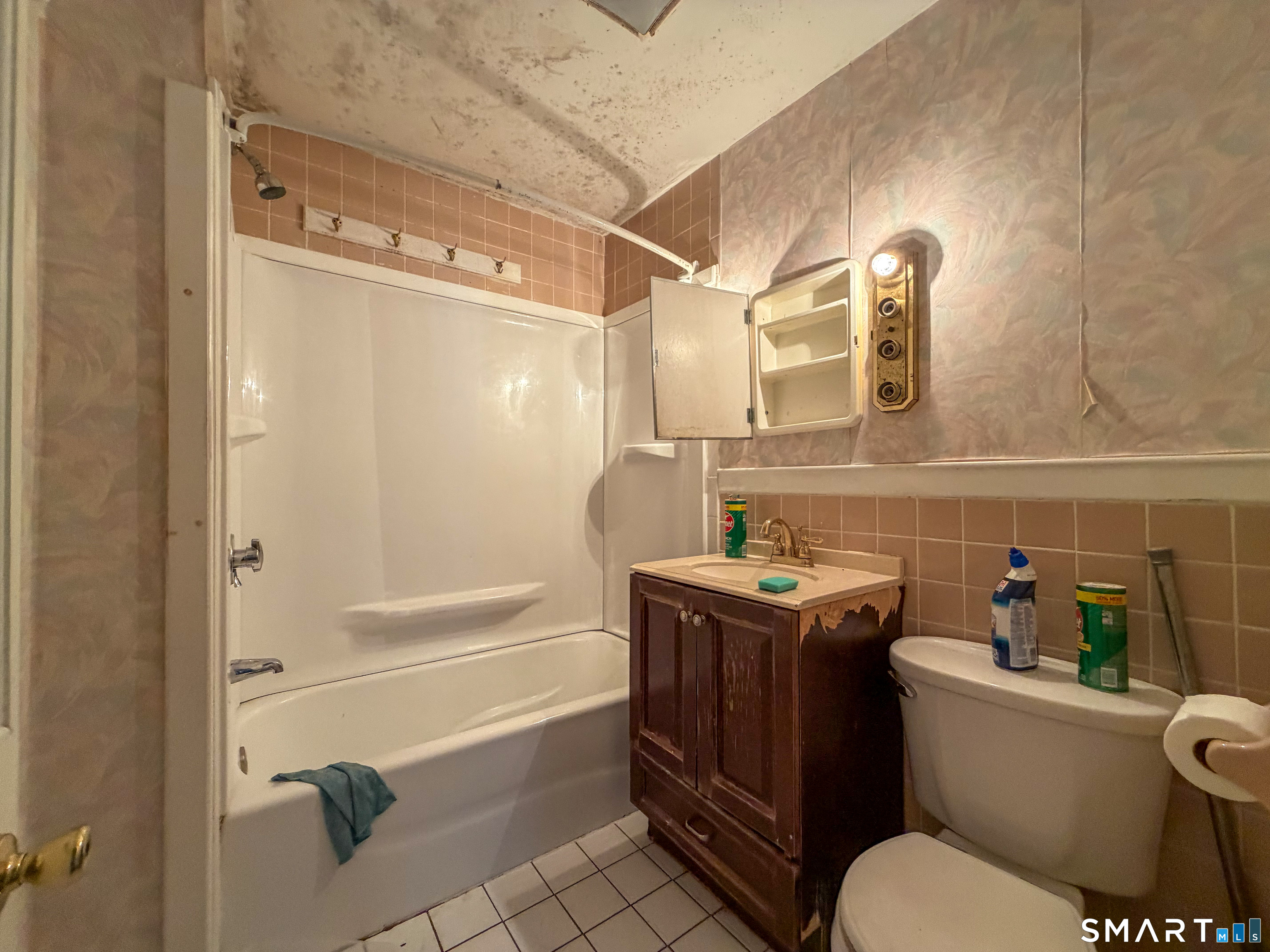 12 Jackson Street Manchester CT 06040