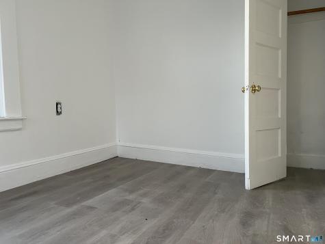 14 Delmont Street Manchester CT 06042