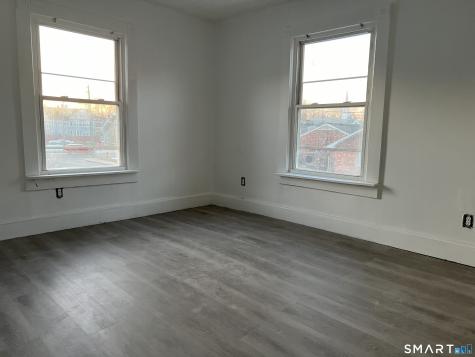 14 Delmont Street Manchester CT 06042