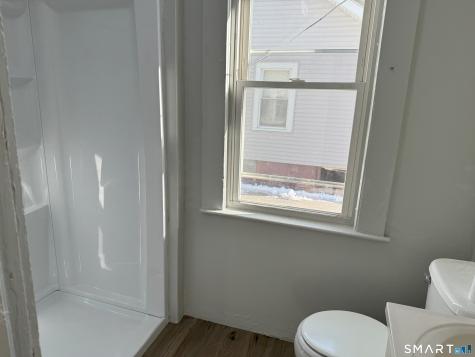 14 Delmont Street Manchester CT 06042