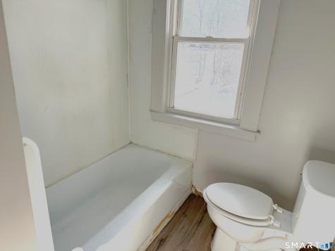14 Delmont Street Manchester CT 06042