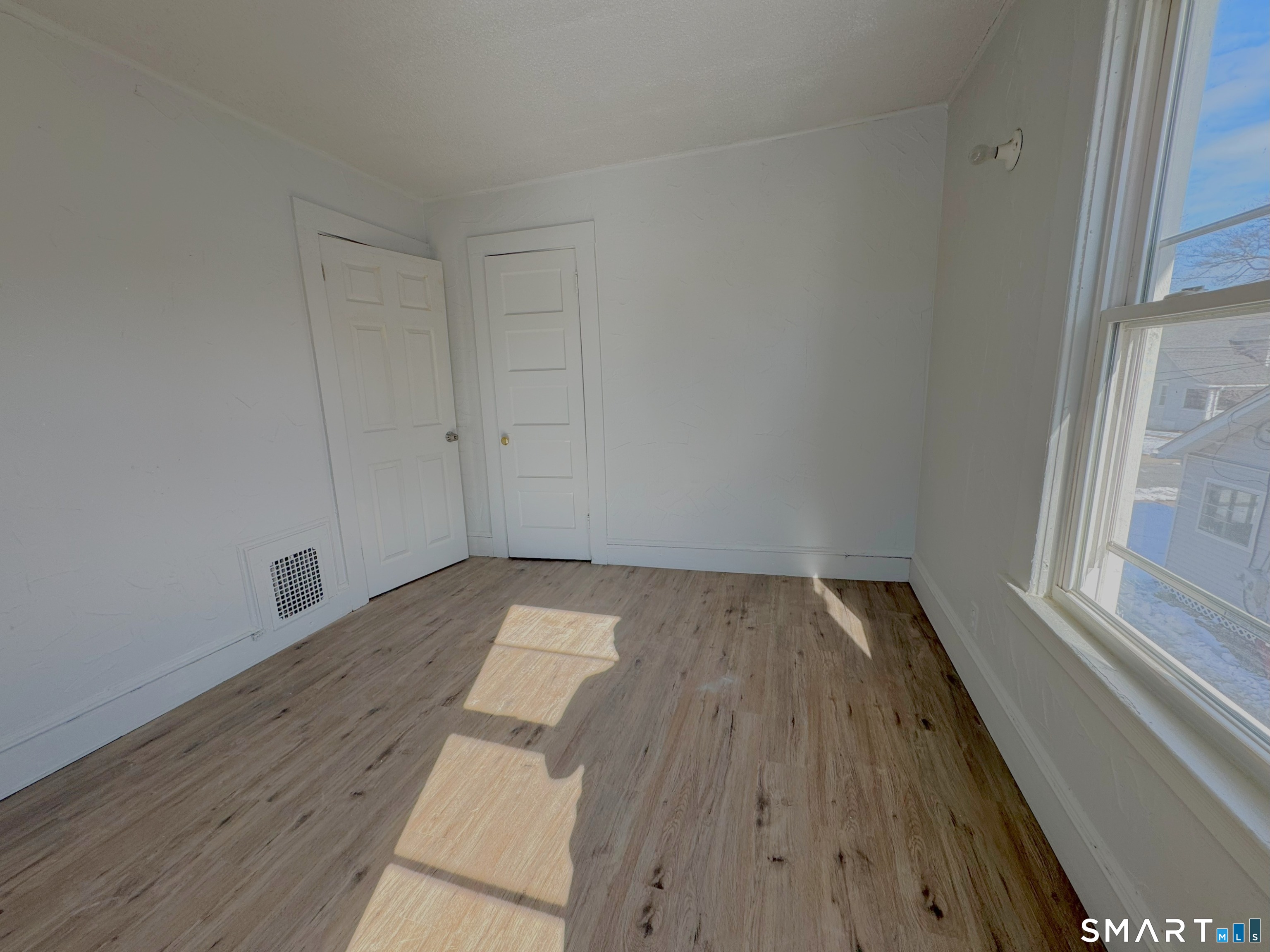 14 Delmont Street Manchester CT 06042