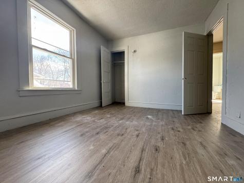 14 Delmont Street Manchester CT 06042