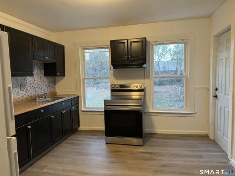 14 Delmont Street Manchester CT 06042