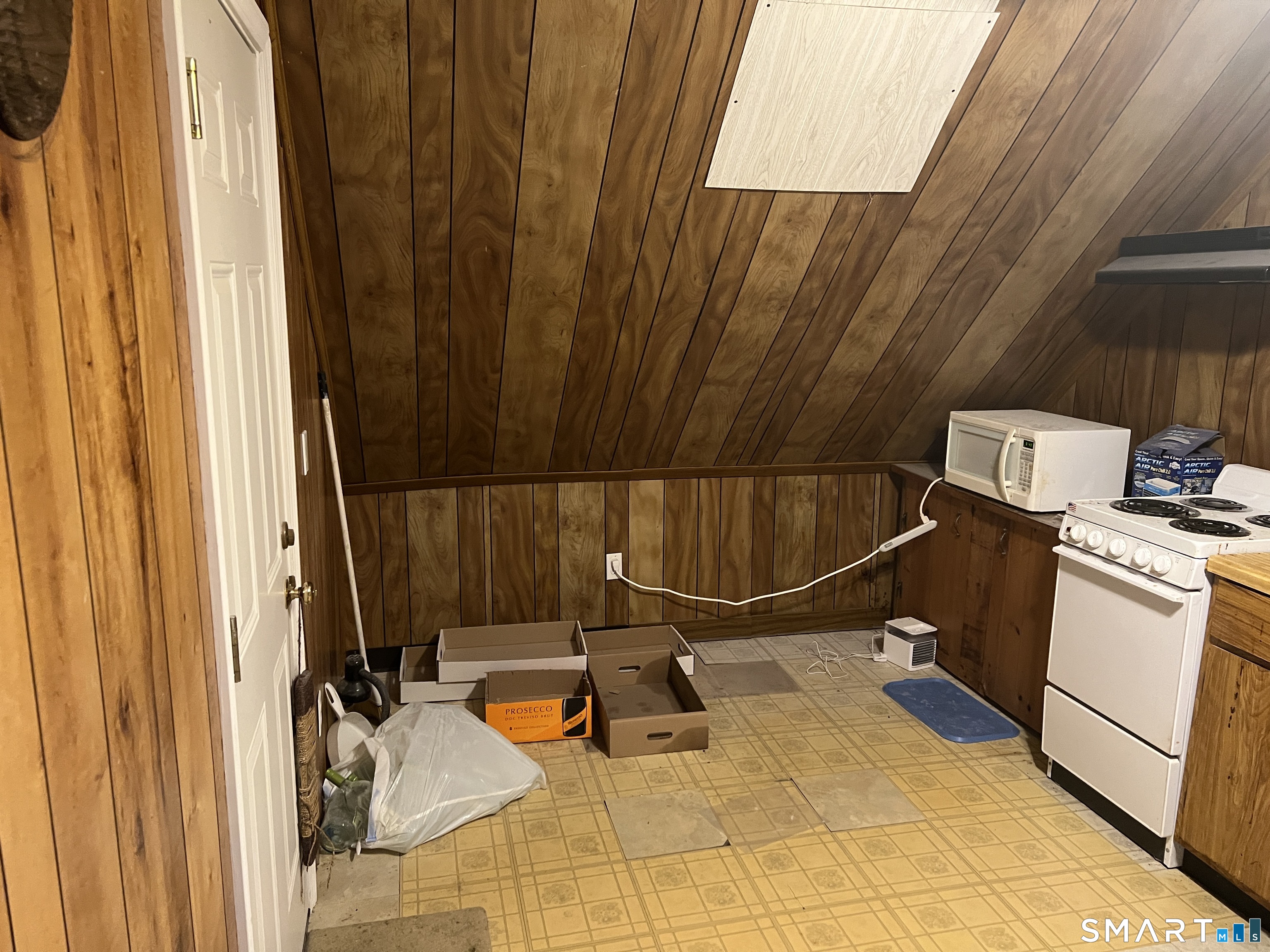 112-114 Hillside Avenue Shelton CT 06484