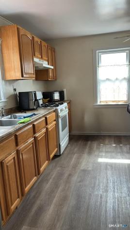 76-78 Higbie Drive East Hartford CT 06108