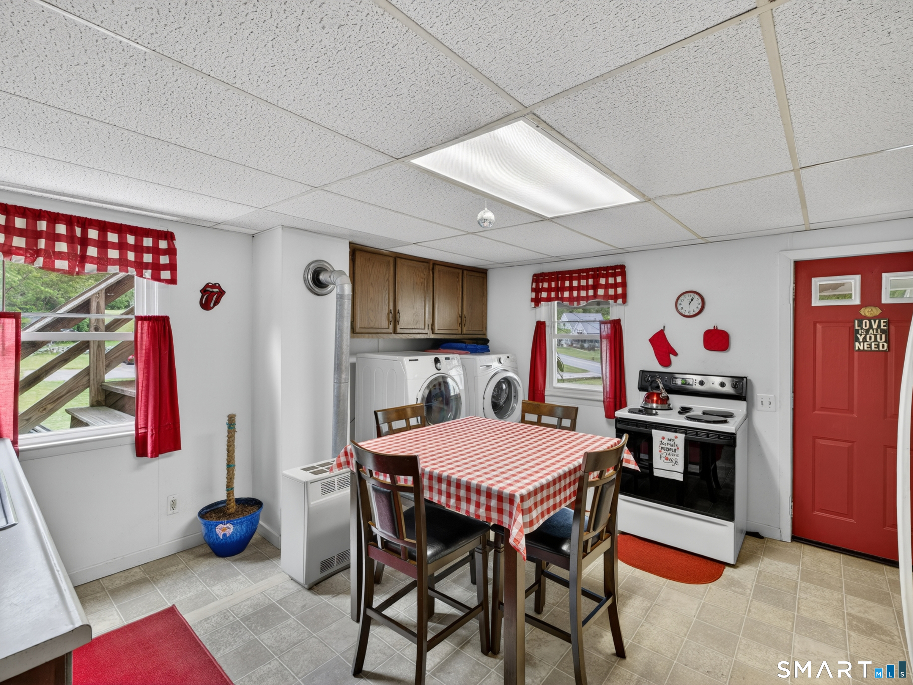 87 Hunters Avenue Norwich CT 06360