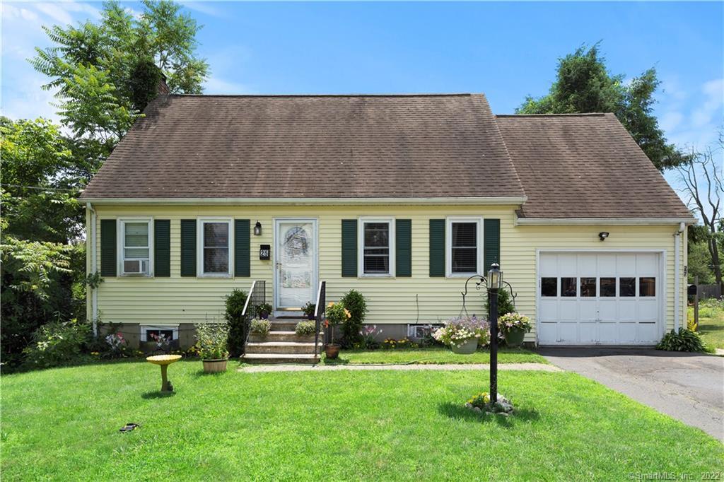 25 Christopher Street Bristol CT 06010