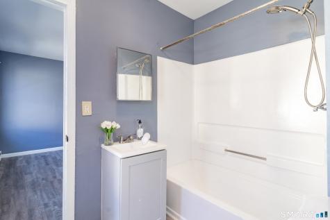 27 Beacon Street Waterbury CT 06704