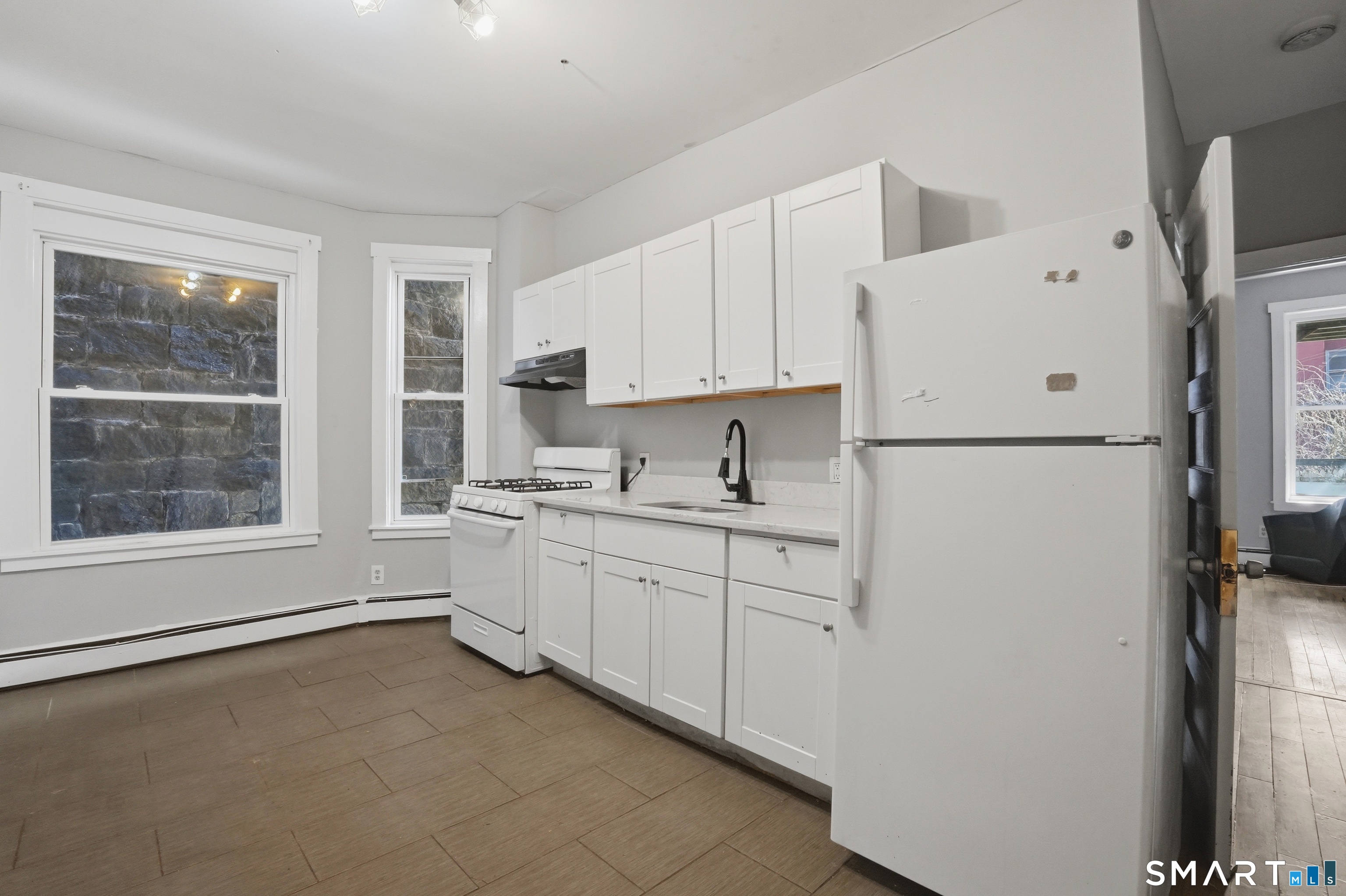 584 Kossuth Street Bridgeport CT 06608