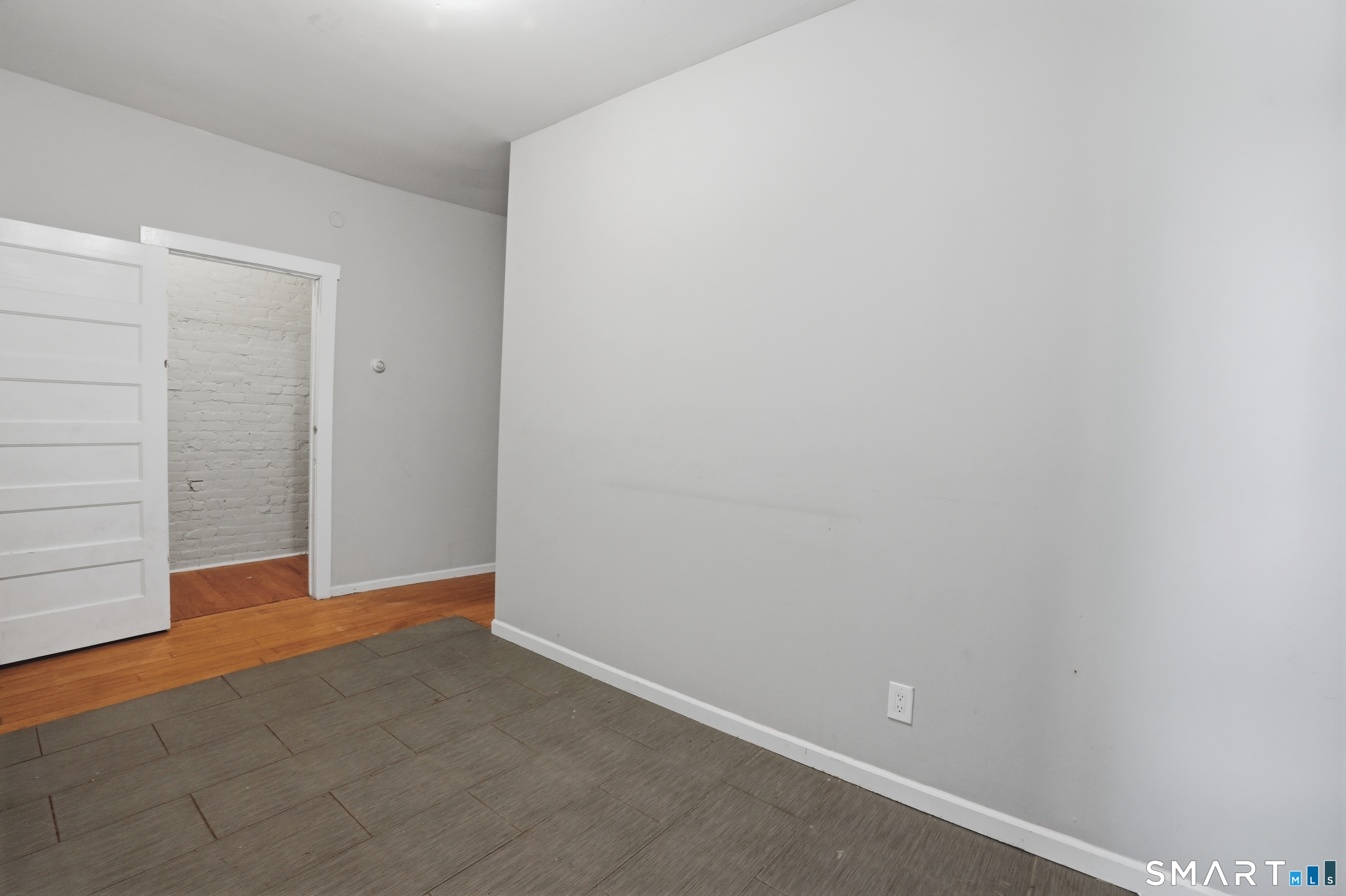 584 Kossuth Street Bridgeport CT 06608