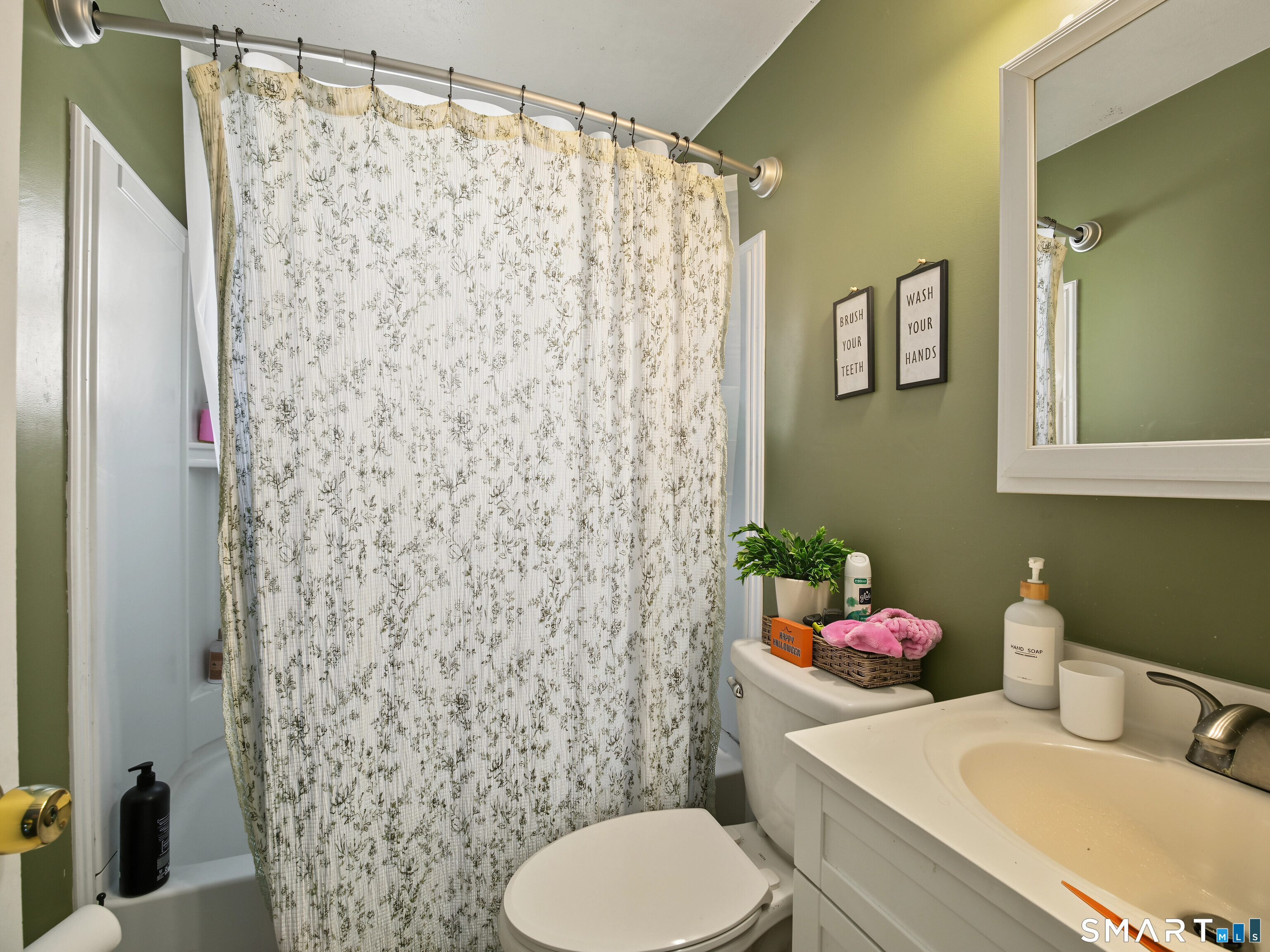 15-17 Robert Court Stamford CT 06902