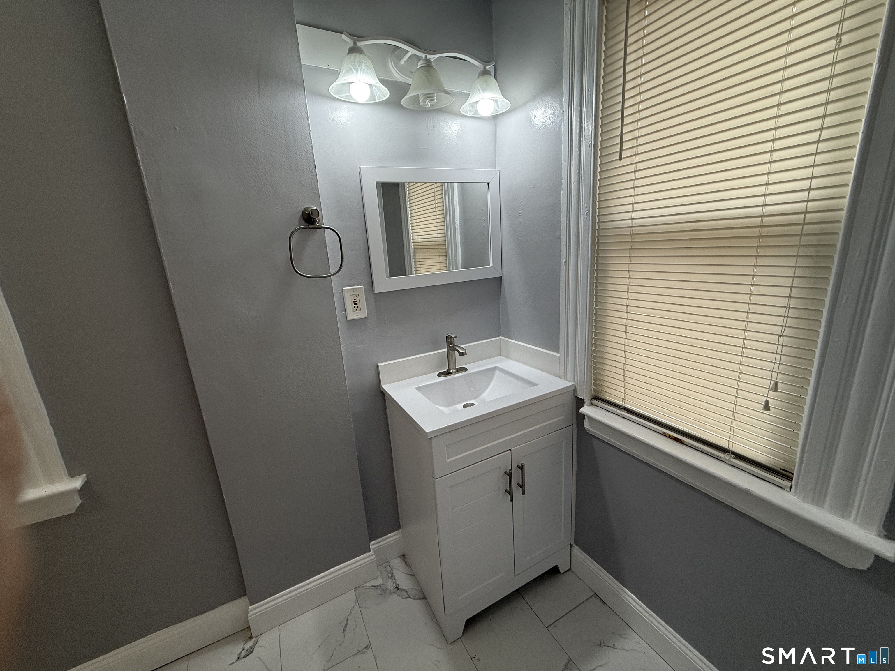 87-89 Maltby Street Shelton CT 06484