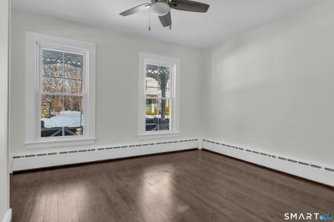 25 Driveway Guilford CT 06437