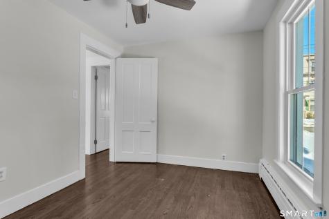 25 Driveway Guilford CT 06437