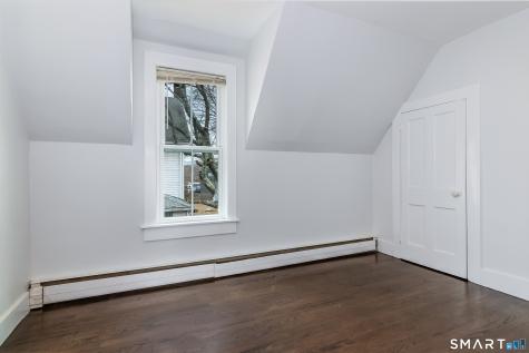 25 Driveway Guilford CT 06437