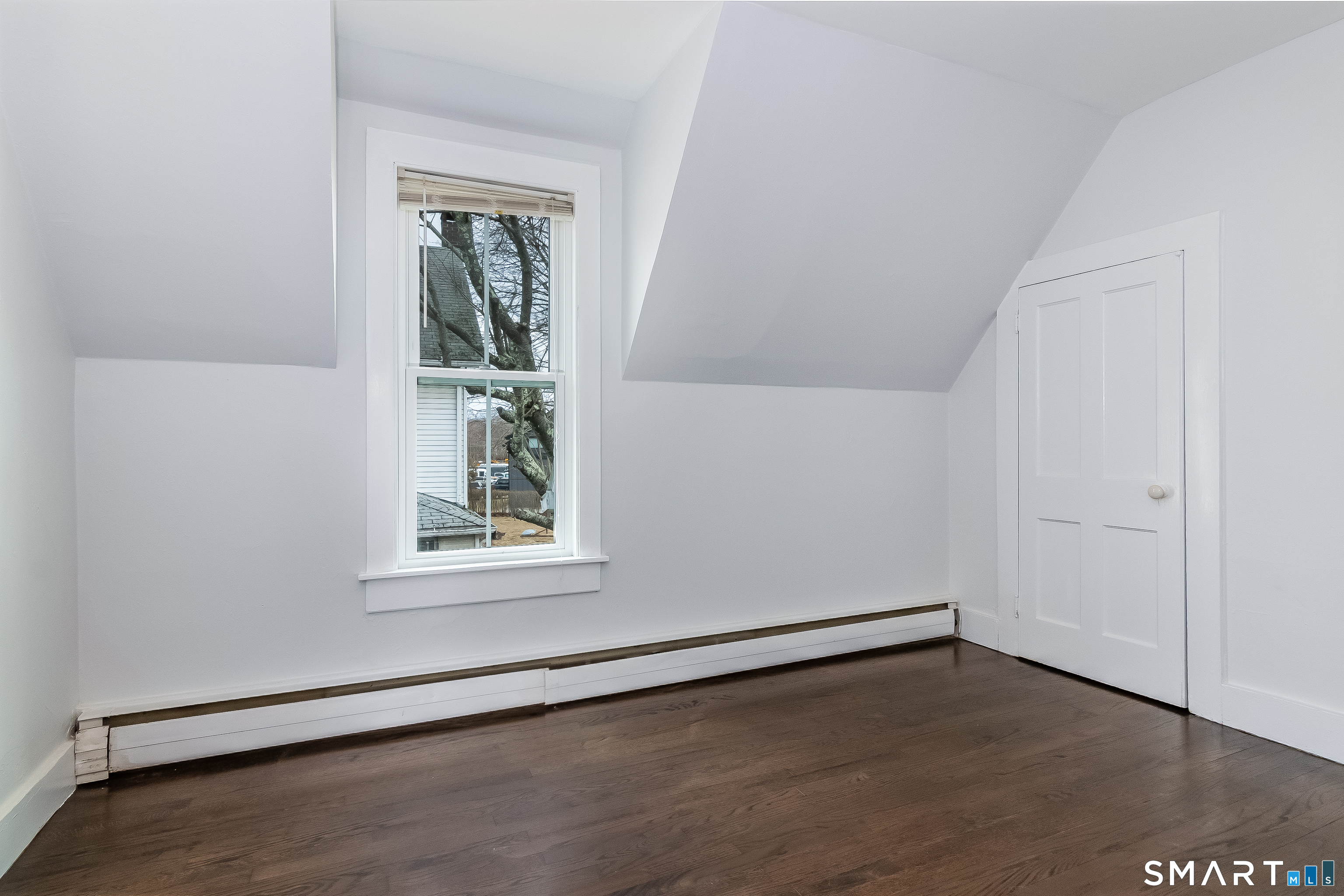 25 Driveway Guilford CT 06437