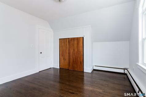 25 Driveway Guilford CT 06437