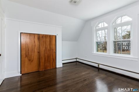 25 Driveway Guilford CT 06437