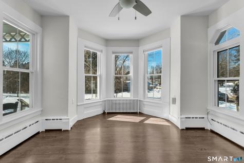 25 Driveway Guilford CT 06437