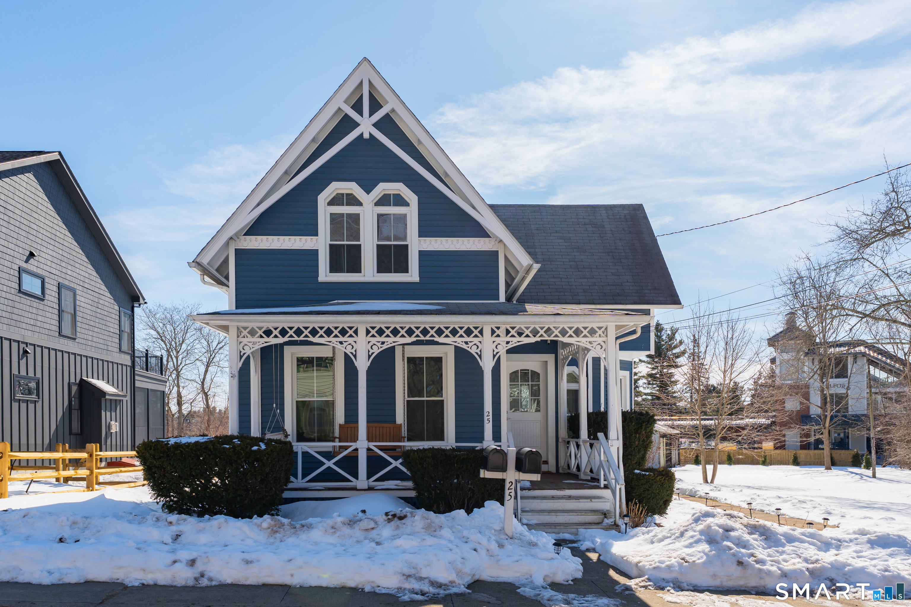 25 Driveway Guilford CT 06437