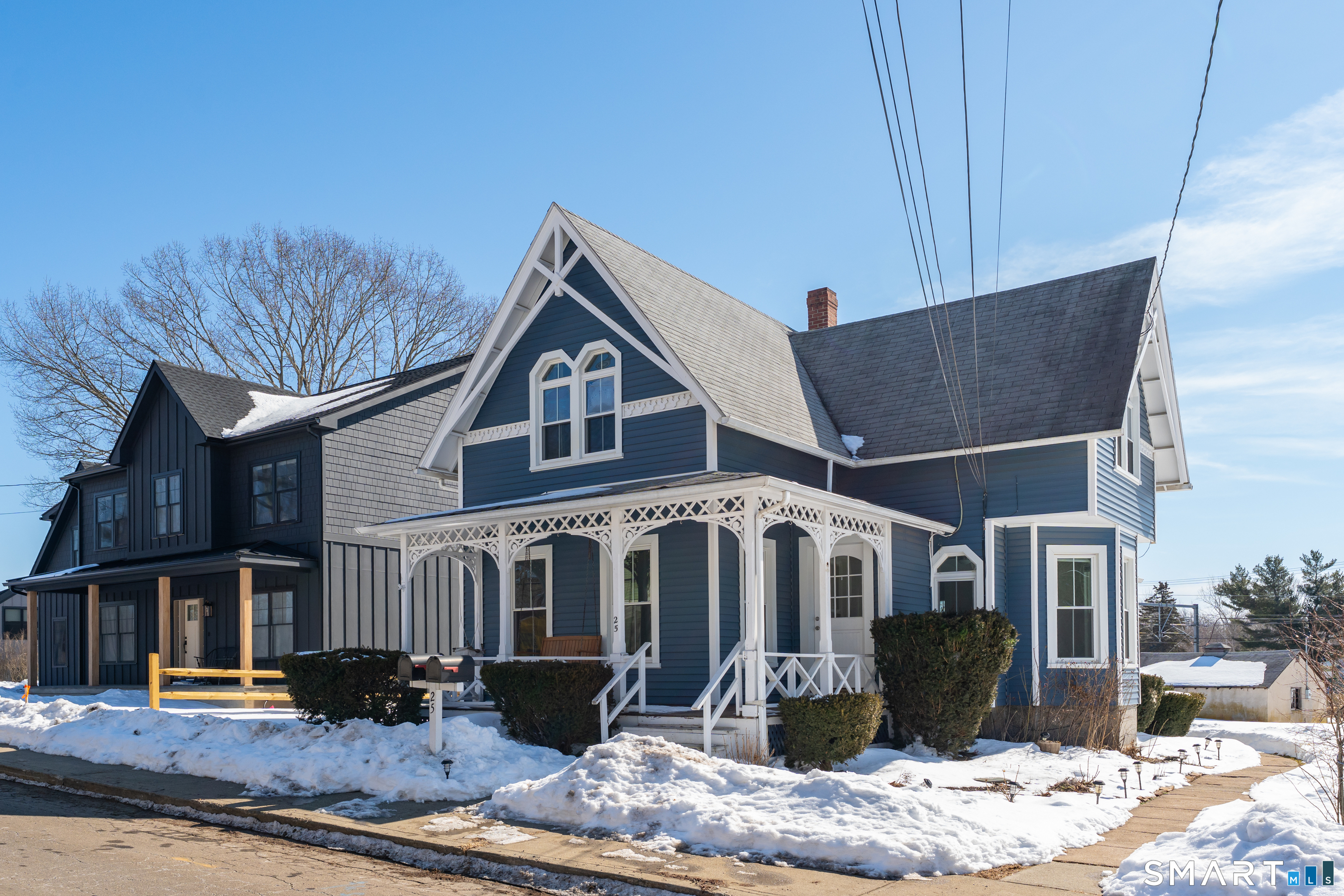 25 Driveway Guilford CT 06437