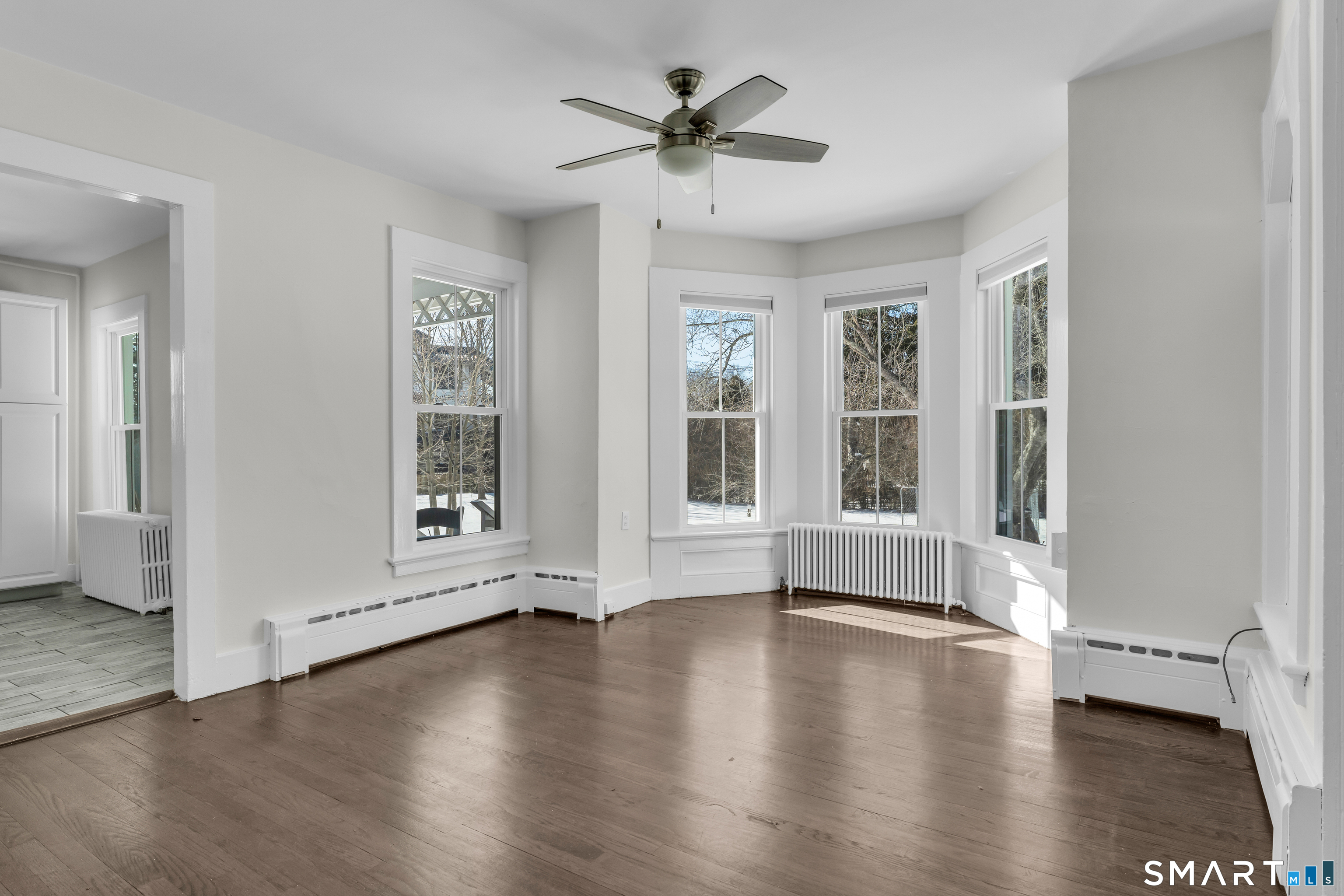 25 Driveway Guilford CT 06437