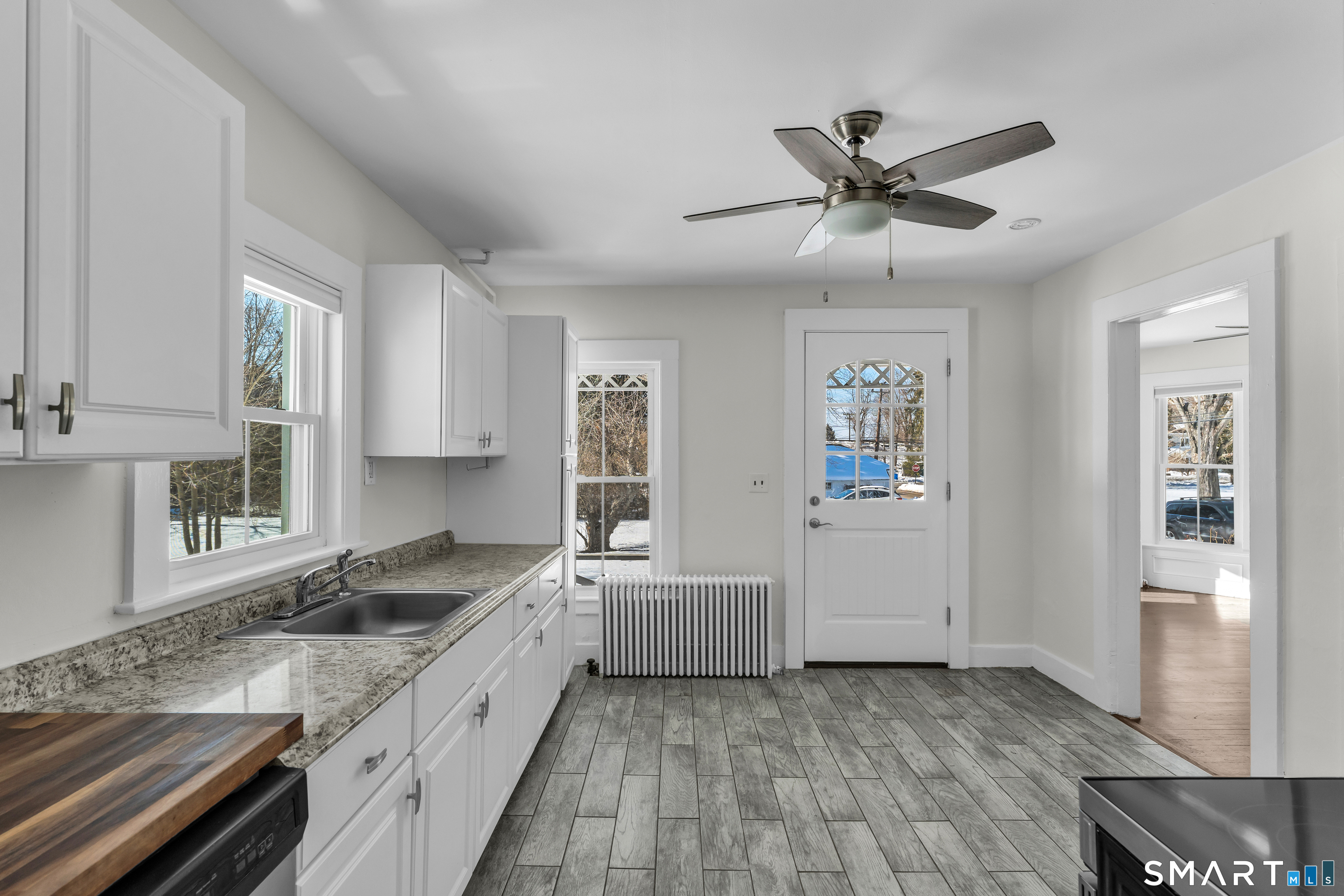 25 Driveway Guilford CT 06437