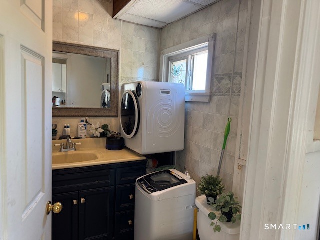 137-139 Woodstock Avenue Putnam CT 06260