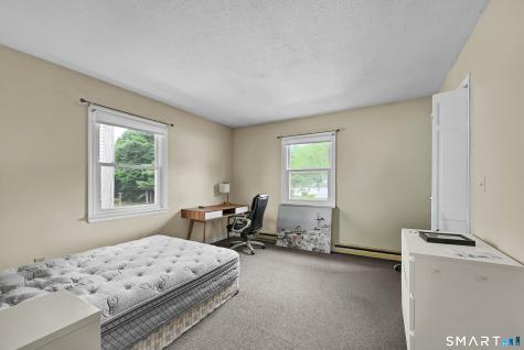 31 Cleveland Street Danbury CT 06810