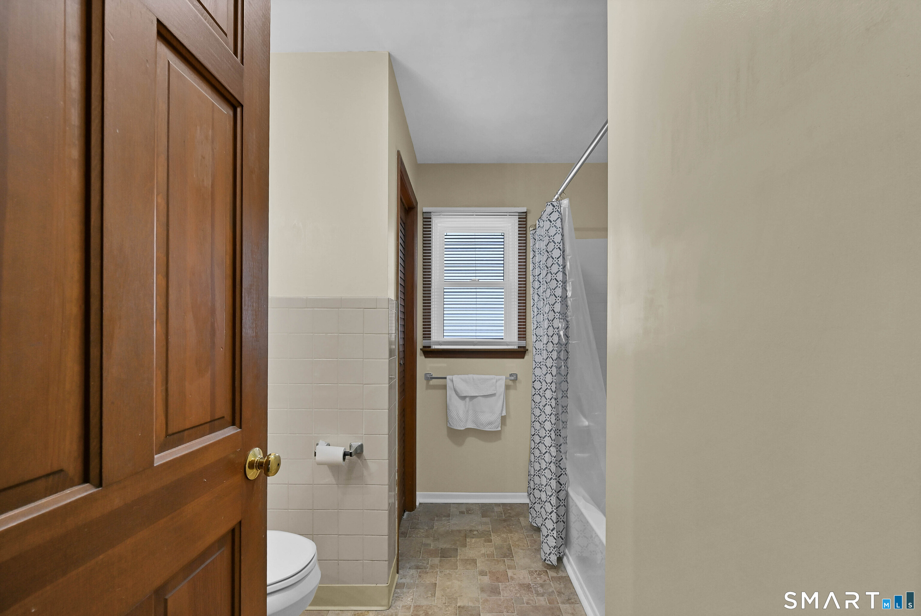 31 Cleveland Street Danbury CT 06810
