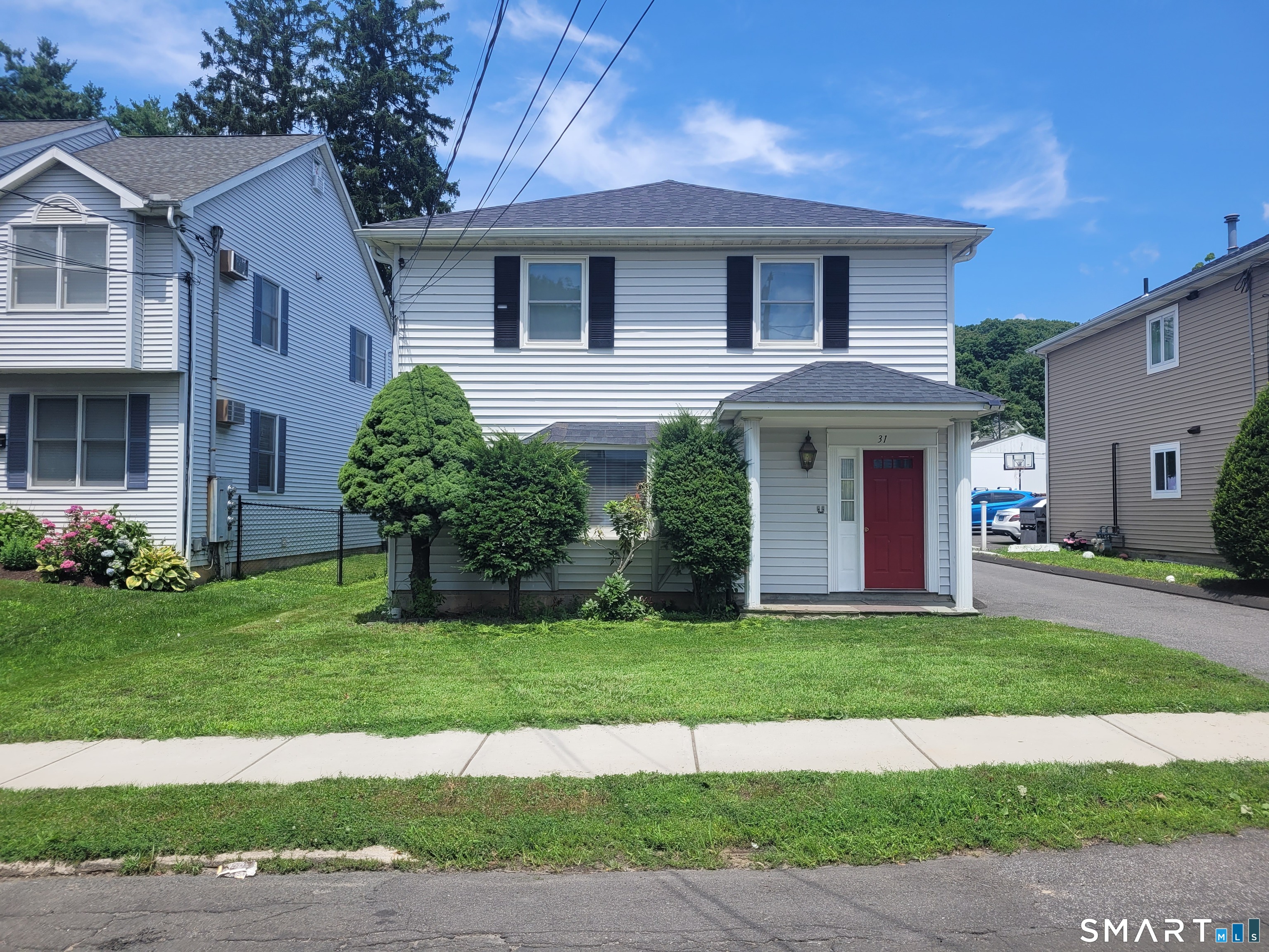 31 Cleveland Street Danbury CT 06810