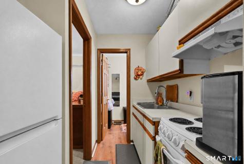 31 Cleveland Street Danbury CT 06810