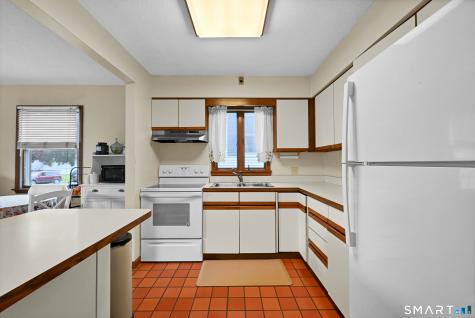 31 Cleveland Street Danbury CT 06810