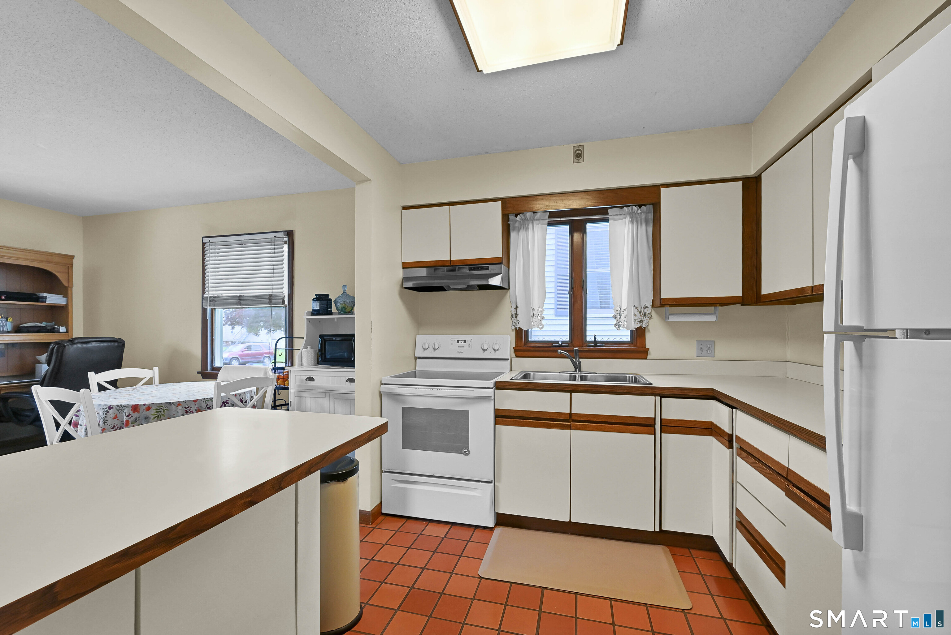 31 Cleveland Street Danbury CT 06810