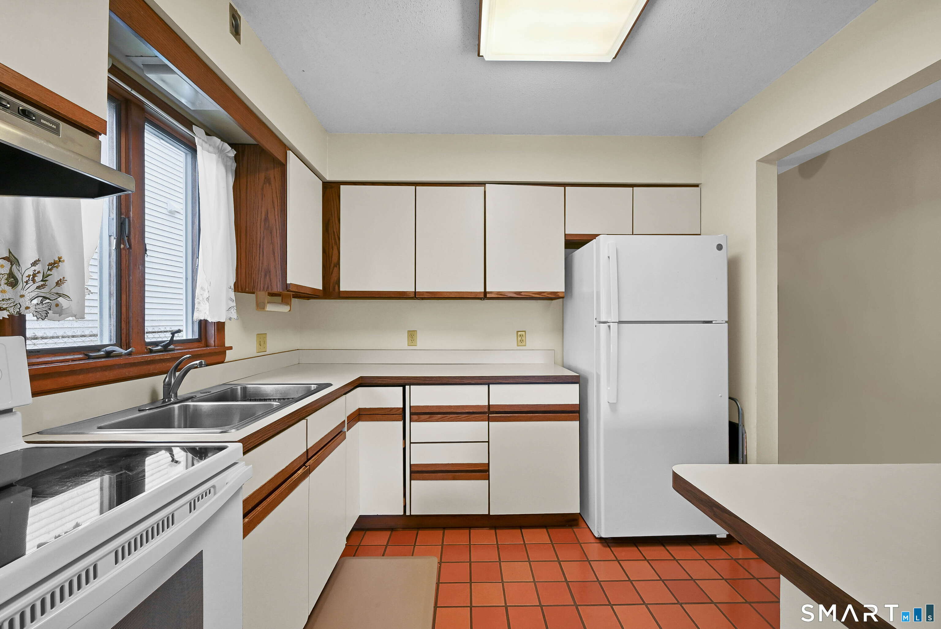 31 Cleveland Street Danbury CT 06810