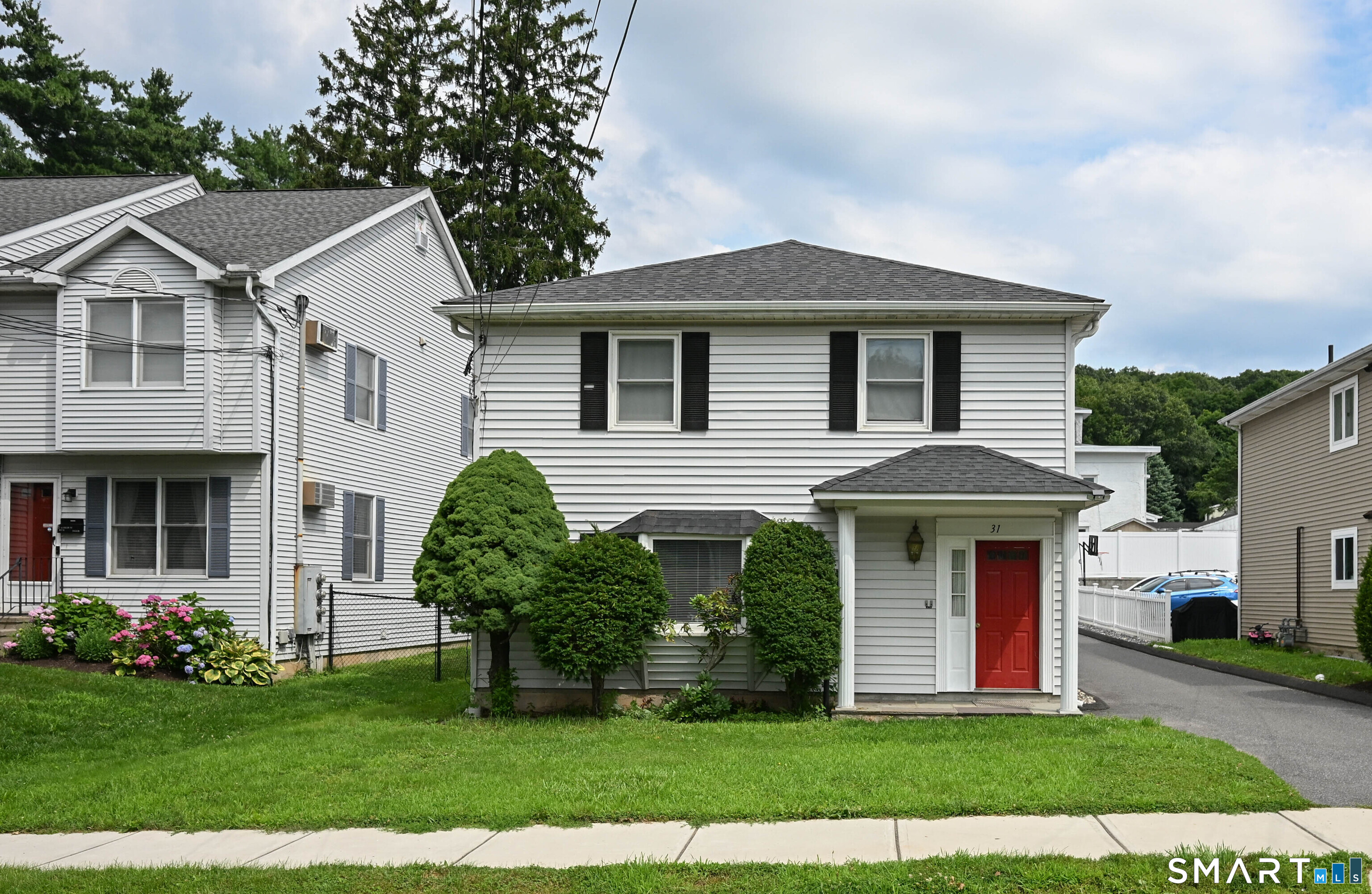 31 Cleveland Street Danbury CT 06810