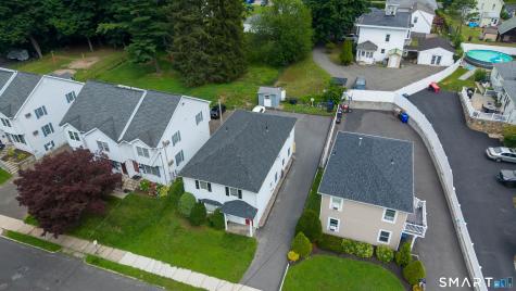 31 Cleveland Street Danbury CT 06810