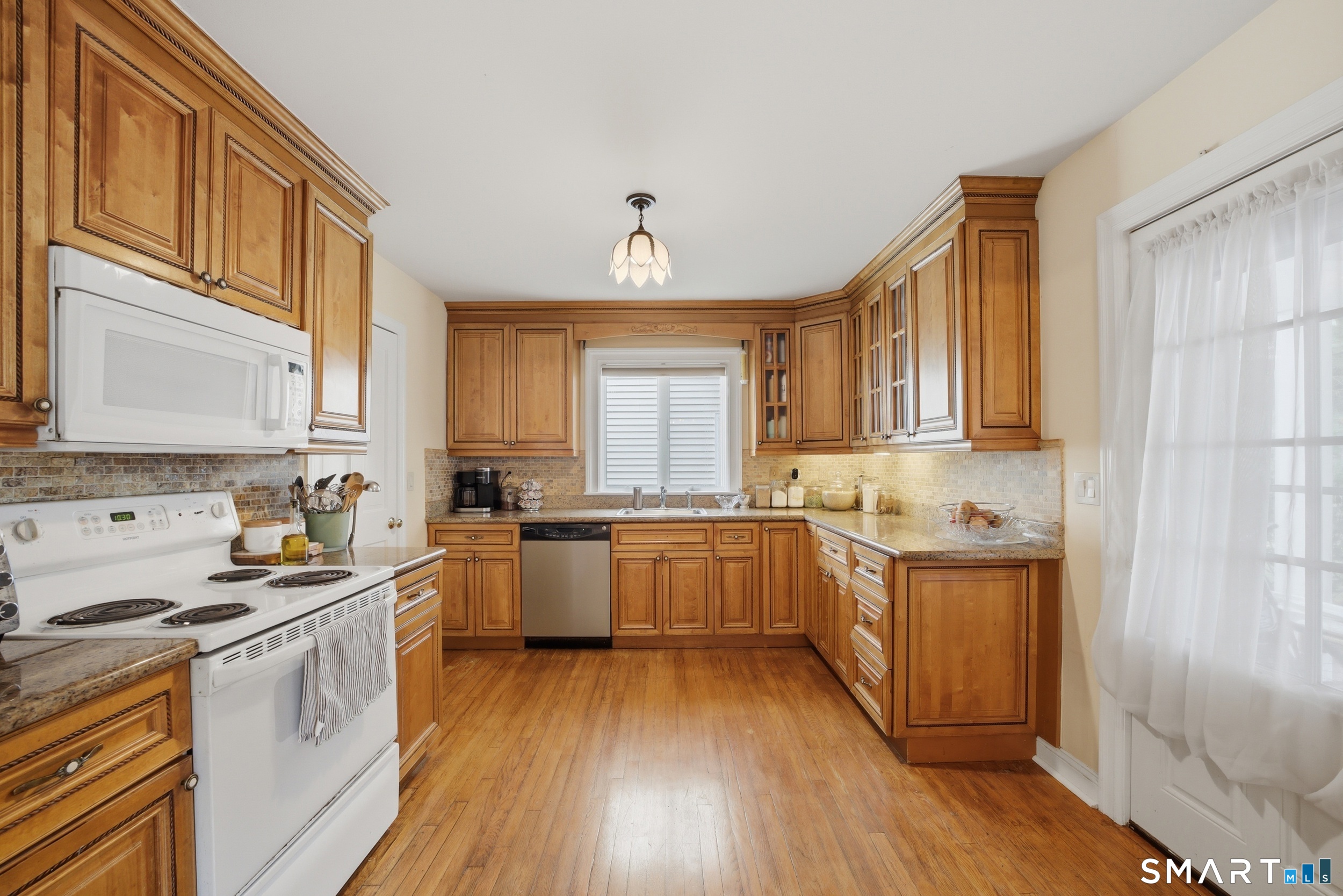 128 Van Buskirk Avenue Stamford CT 06902