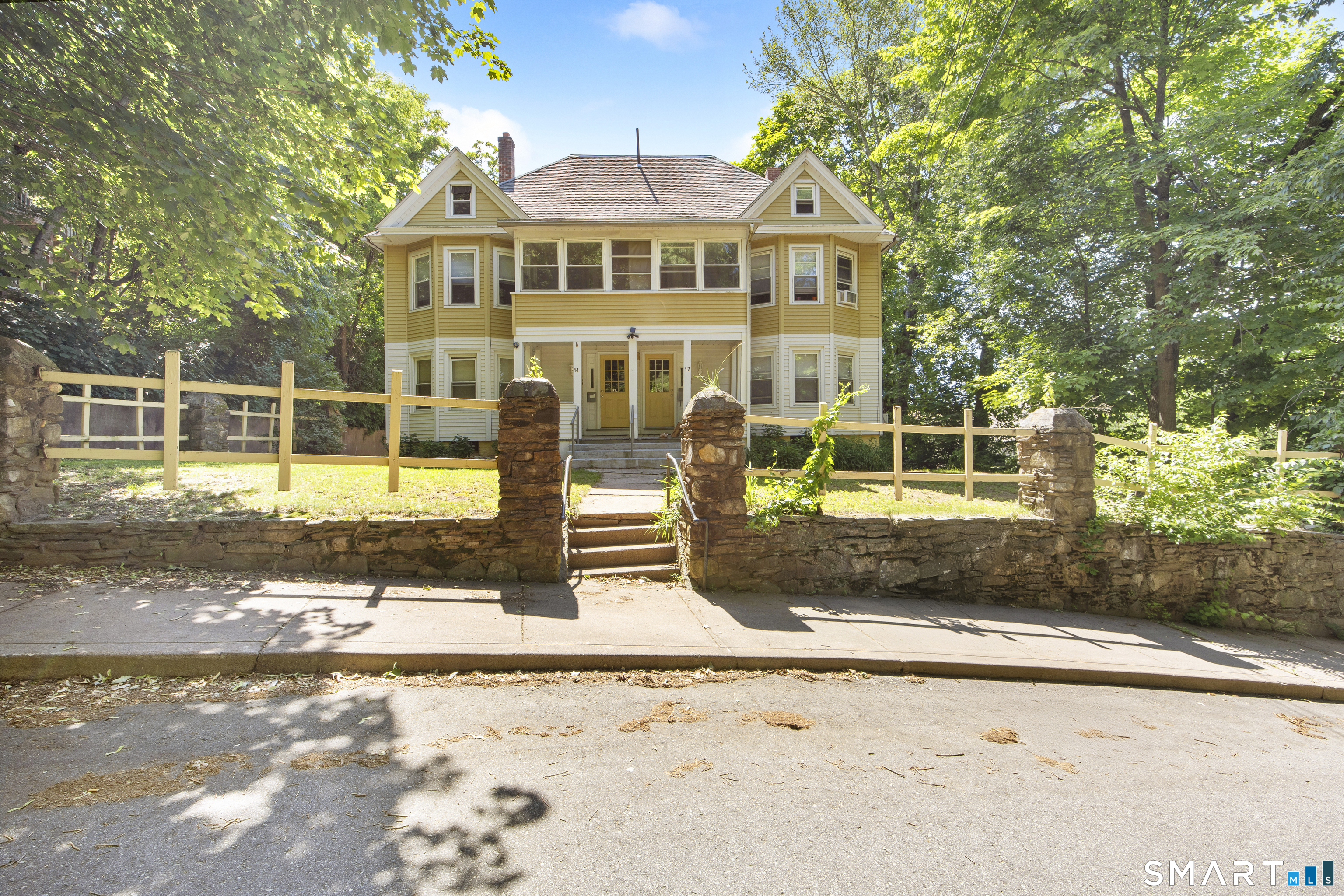 12 Arch Street Manchester CT 06040