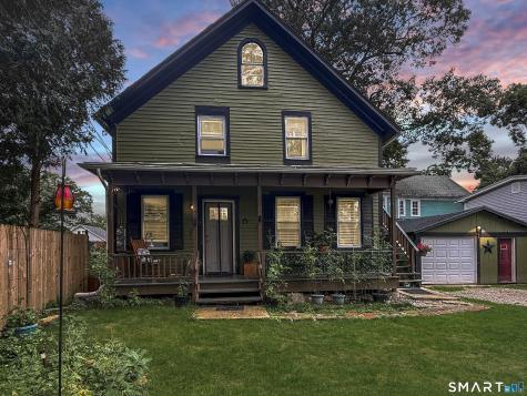 86 Chestnut Street Windham CT 06226