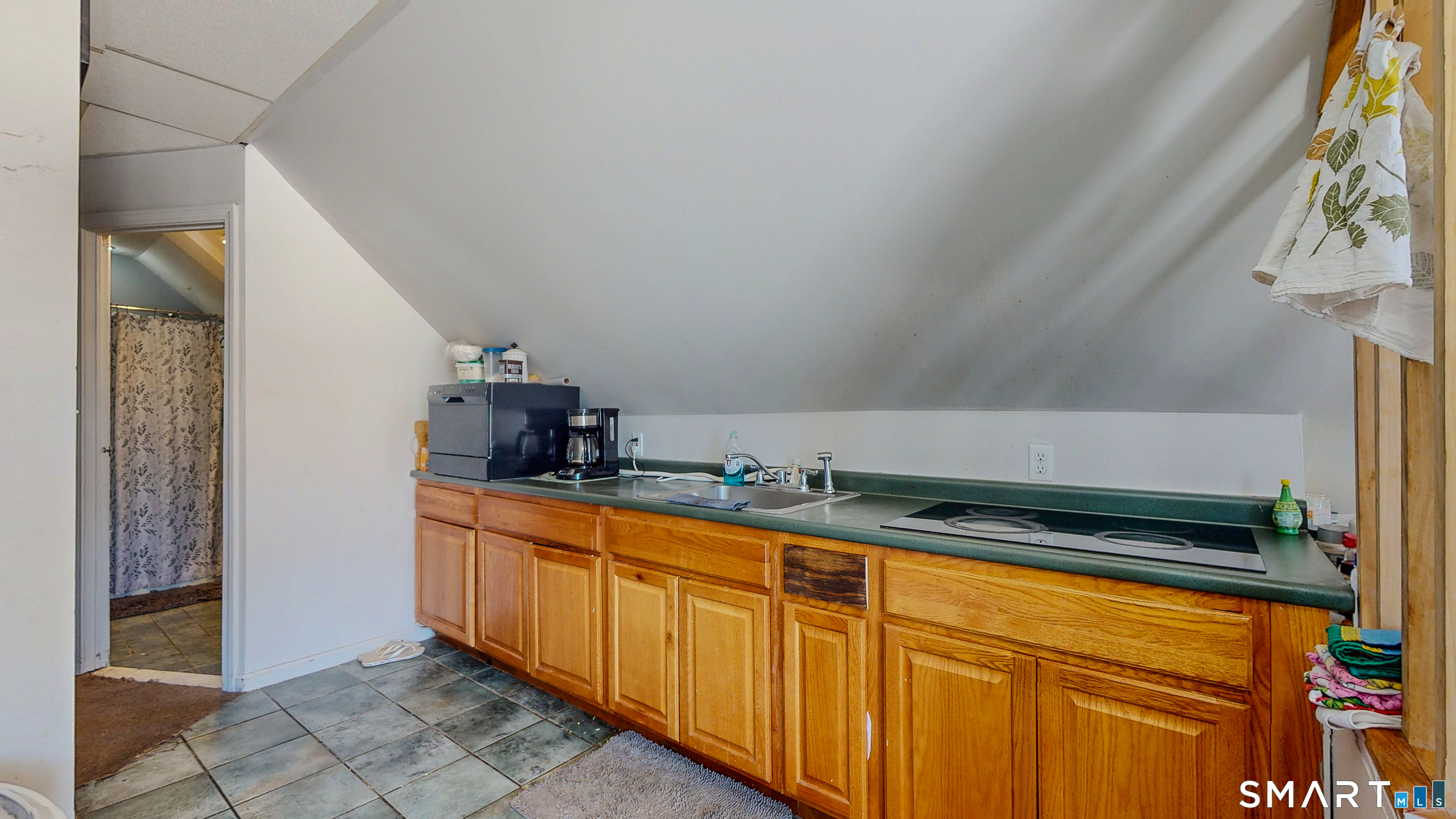 107 Fairview Avenue Bridgeport CT 06606